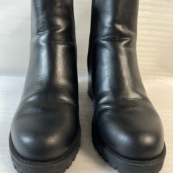 MIA Women Jody Chelsea Black Boots 7M Anatomic Contoured Footbed Block Heel Chic - Picture 7 of 16